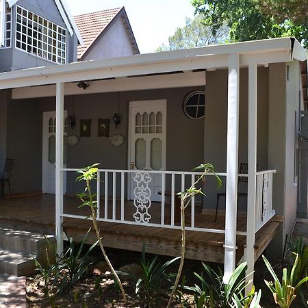 Hobbit Boutique Hotel Bloemfontein Bagian luar foto