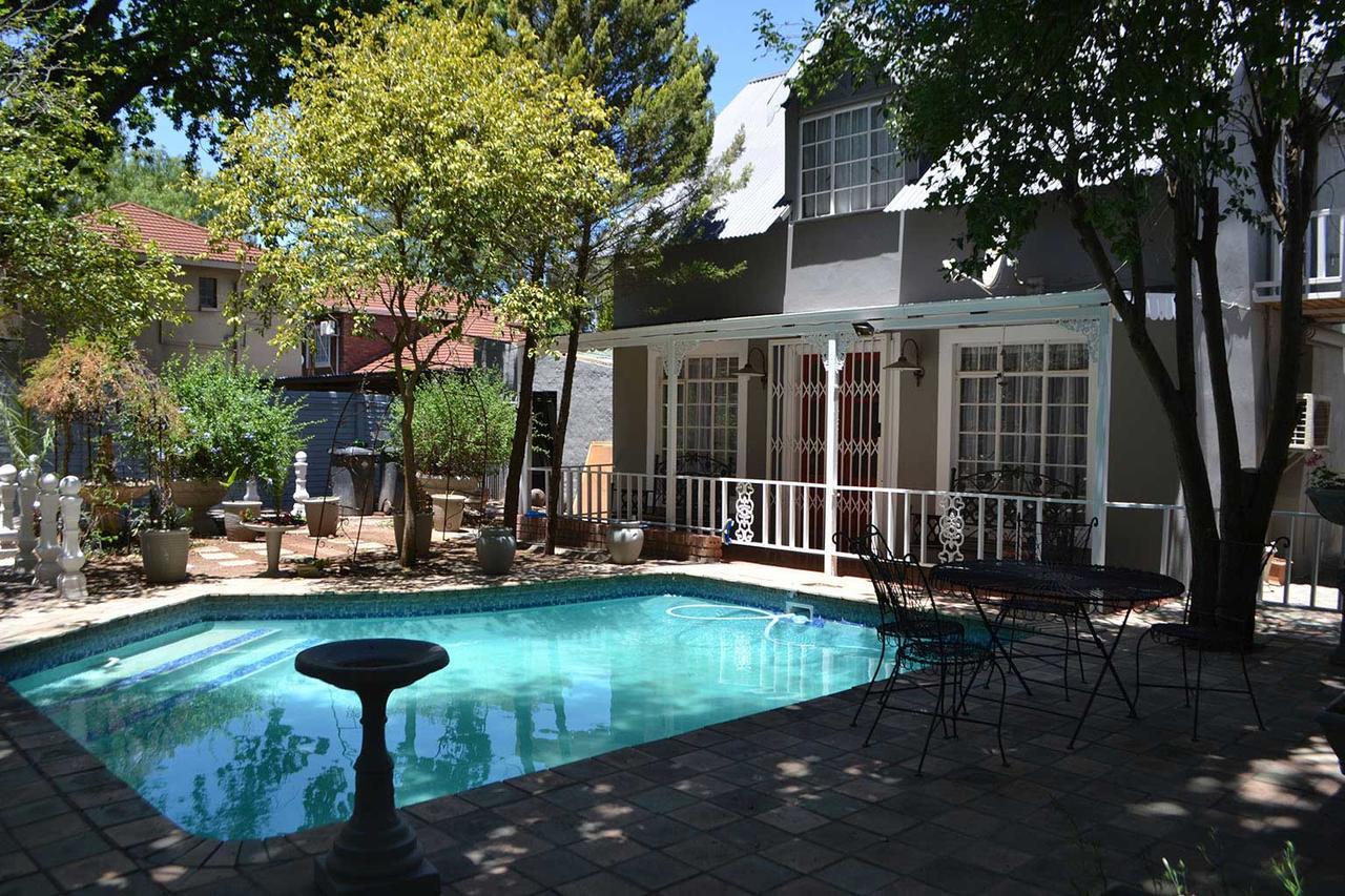 Hobbit Boutique Hotel Bloemfontein Bagian luar foto